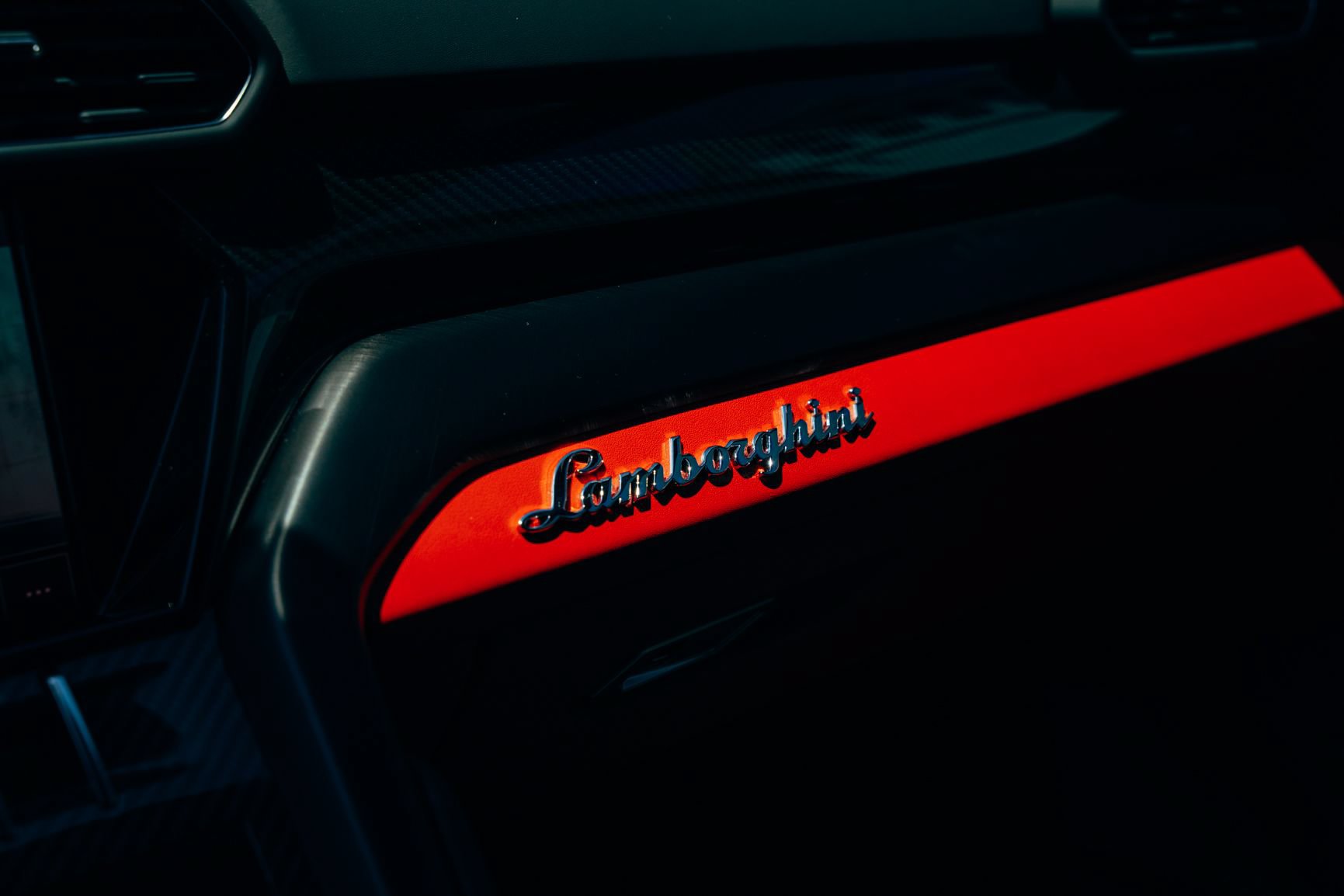 Used 2024 Lamborghini Urus S AWD/4WD image 15