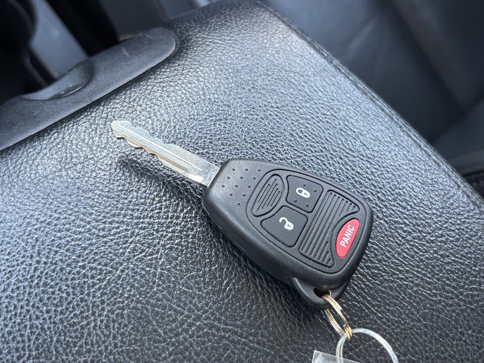 Used 2015 Jeep Wrangler Unlimited Sahara image 27