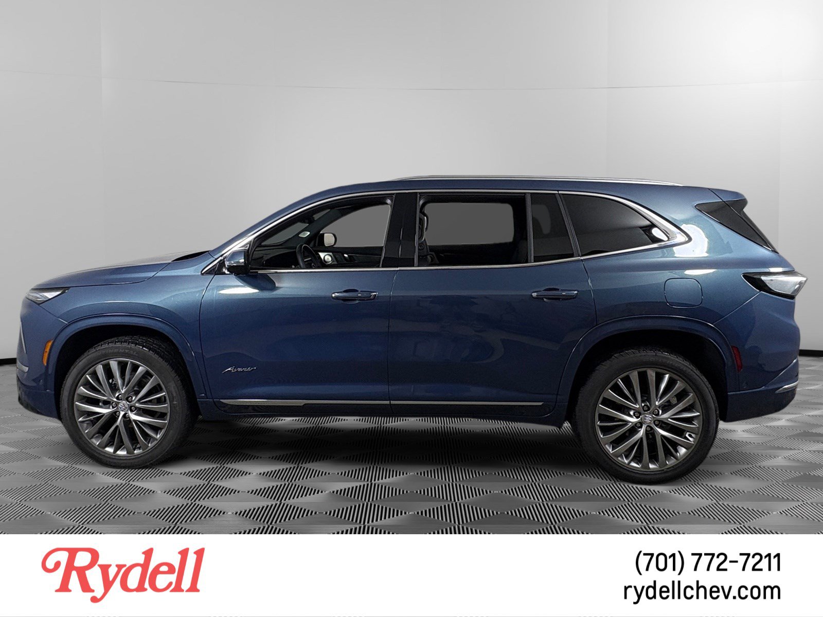 Used 2026 Buick Enclave Avenir w/ Super Cruise Package image 2