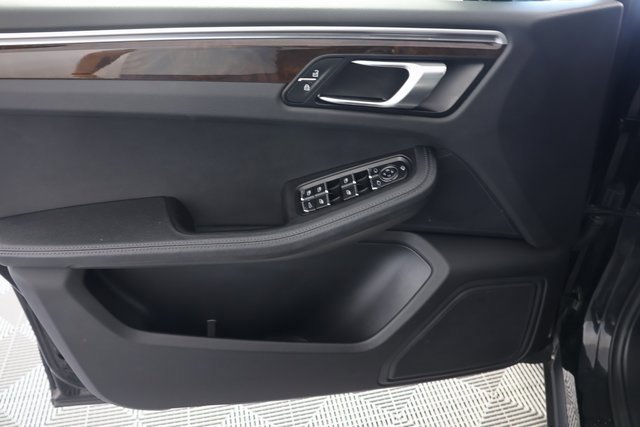 Used 2022 Porsche Macan image 23