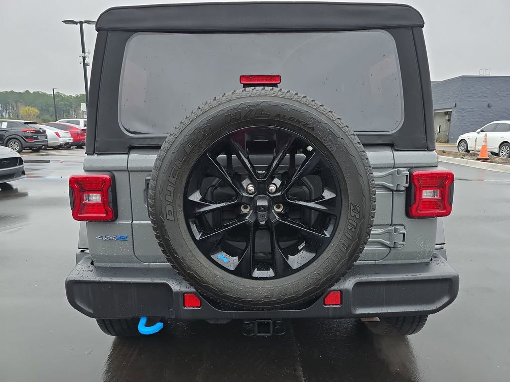 Used 2023 Jeep Wrangler Unlimited Sahara image 15