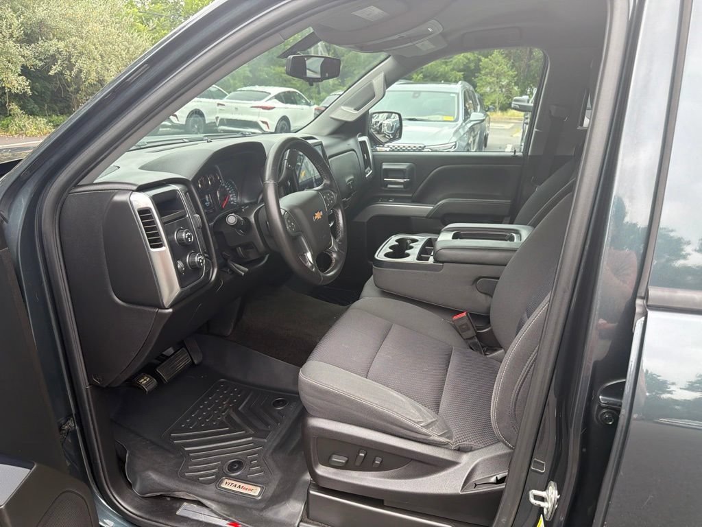 Used 2018 Chevrolet Silverado 1500 LT w/ All Star Edition AWD/4WD image 12