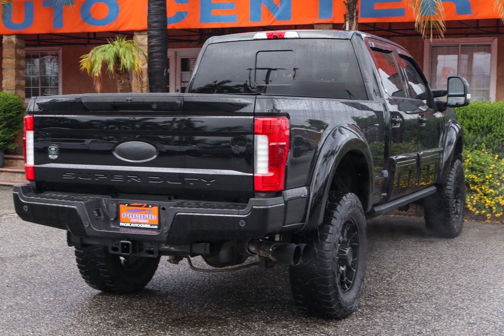 Used 2018 Ford F250 Lariat w/ Lariat Ultimate Package AWD/4WD image 11
