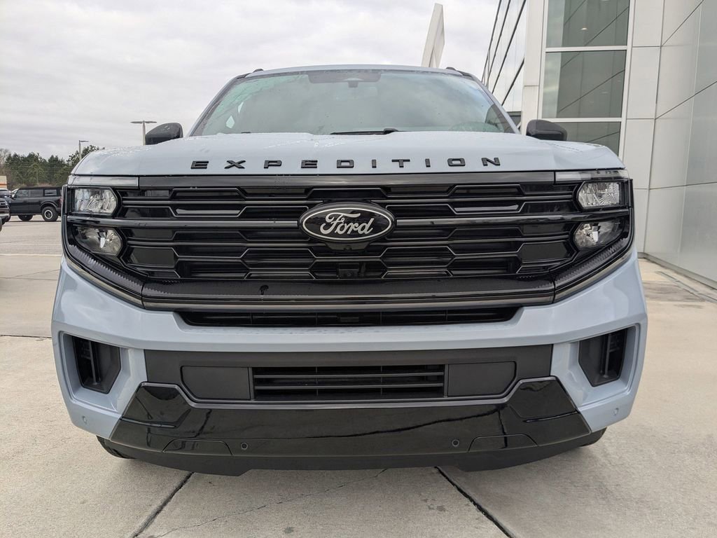 New 2026 Ford Expedition Max Platinum image 8