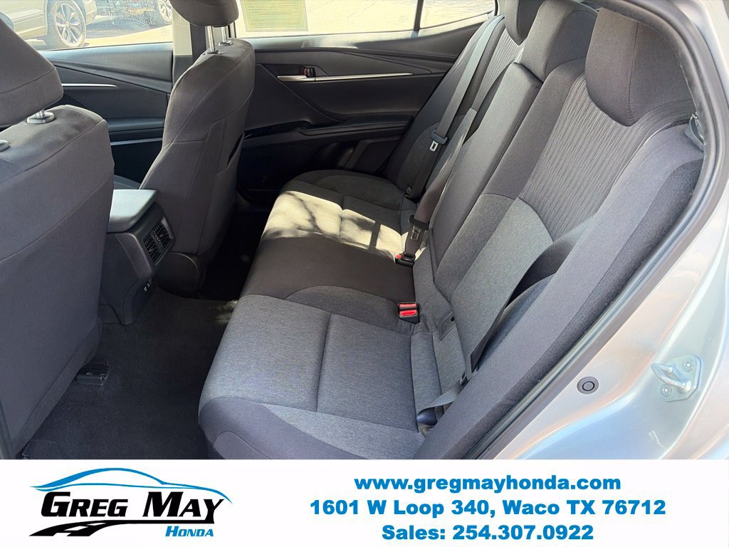 Used 2025 Toyota Camry LE FWD image 19