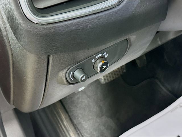 Used 2019 Chevrolet Equinox LT image 11