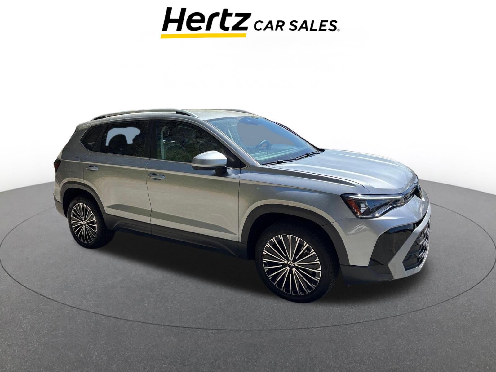 Used 2025 Volkswagen Taos SE image 1