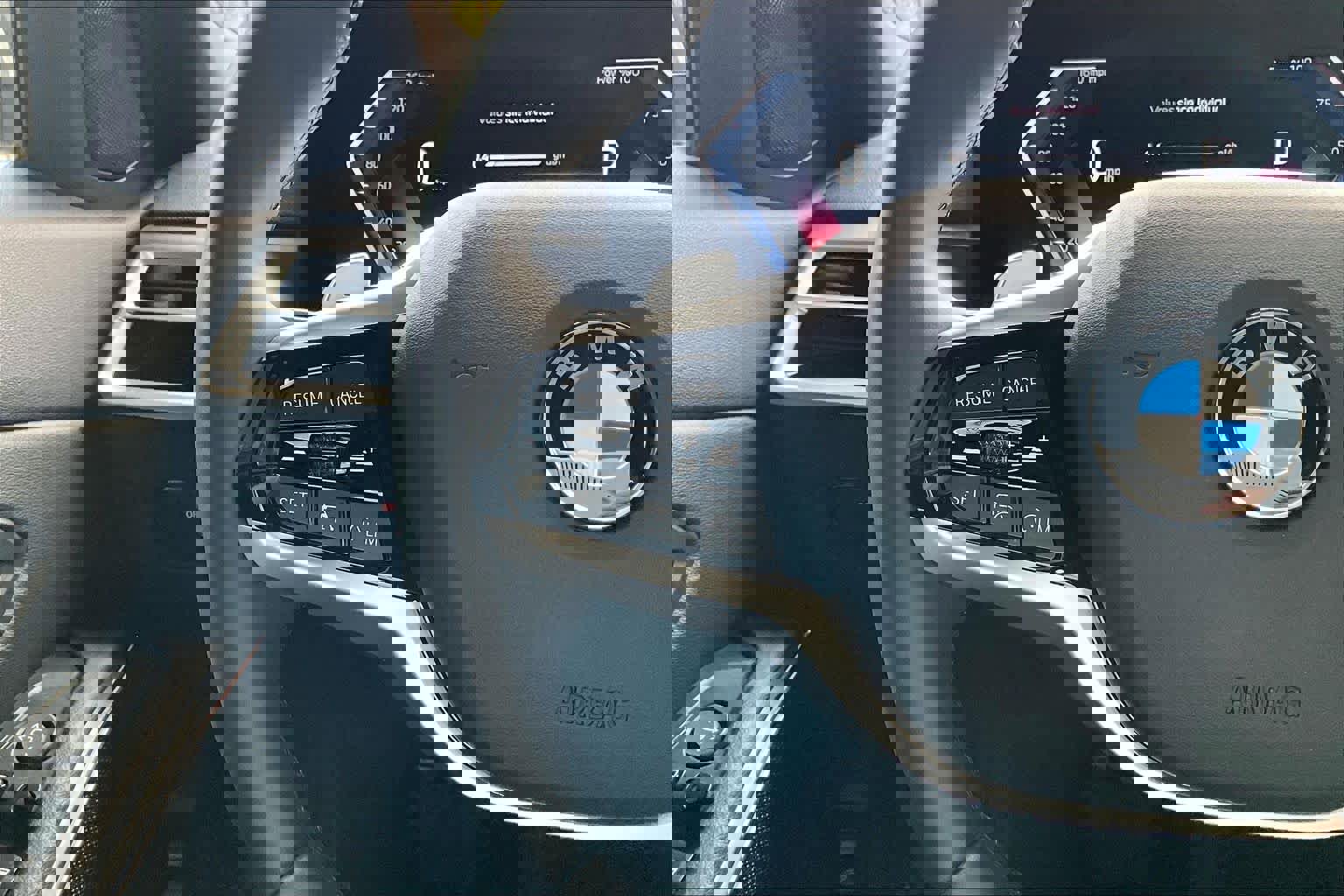 Certified 2025 BMW 330i Sedan image 23