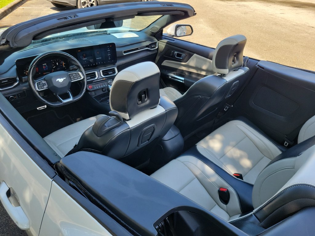 Used 2024 Ford Mustang Premium RWD image 21