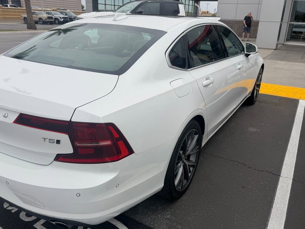 Used 2018 Volvo S90 T5 Momentum w/ Convenience Package AWD/4WD image 7