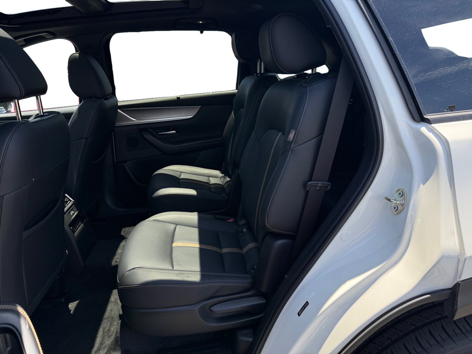 Certified 2024 MAZDA CX-90 Plug-In Hybrid w/ Premium Plus AWD/4WD image 16