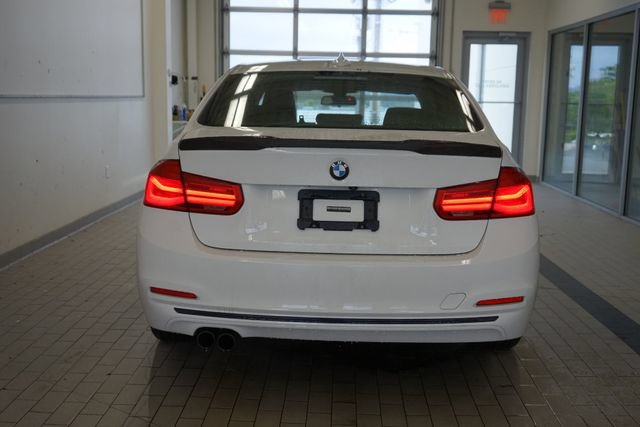Used 2018 BMW 330i xDrive Sedan AWD/4WD image 12