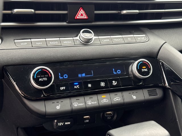 Used 2023 Hyundai Elantra SEL w/ Convenience Package FWD image 28