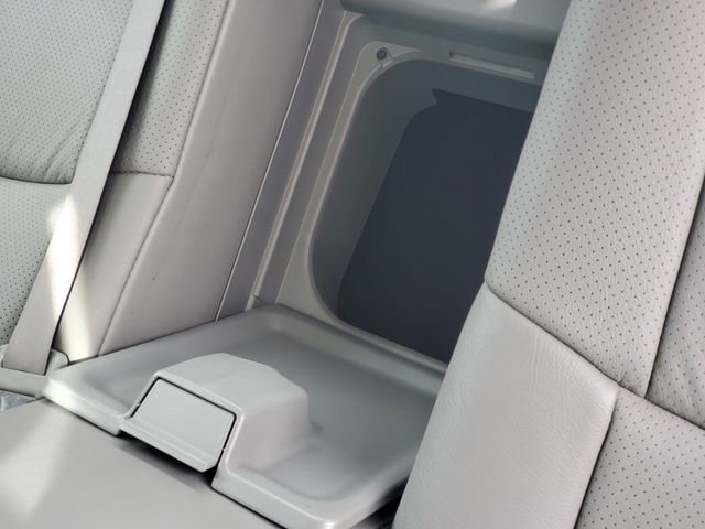 Used 2009 Toyota Avalon Limited image 27