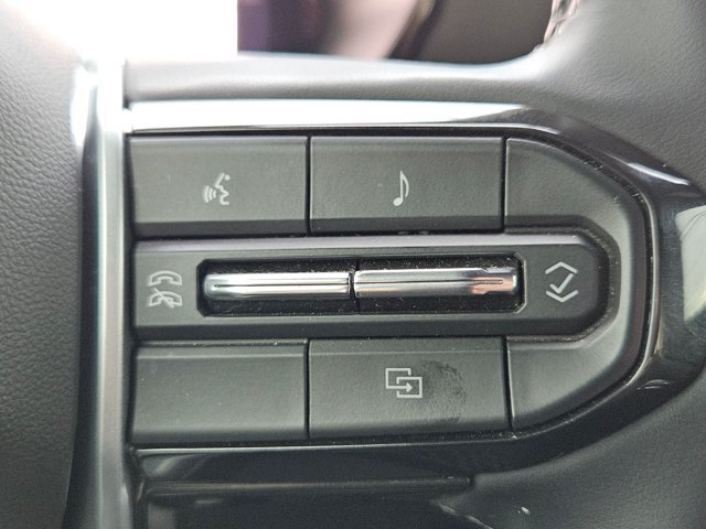 Used 2024 Chevrolet Colorado ZR2 w/ Technology Package AWD/4WD image 24