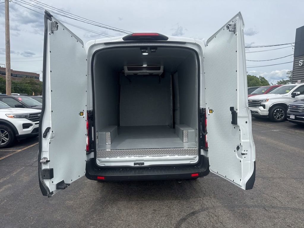 New 2026 Ford Transit 250 148 Medium Roof w/ Exterior Upgrade Package RWD image 35