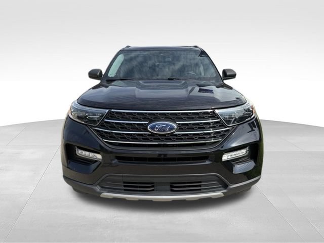 Used 2022 Ford Explorer XLT w/ Equipment Group 202A AWD/4WD image 9