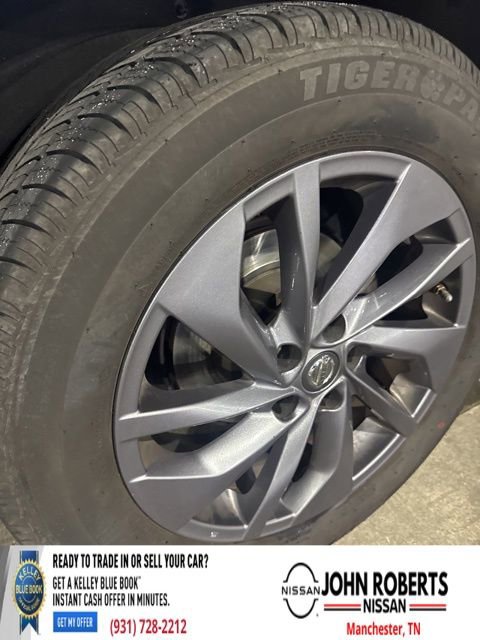 Used 2016 Nissan Rogue SL w/ SL Premium Package image 13