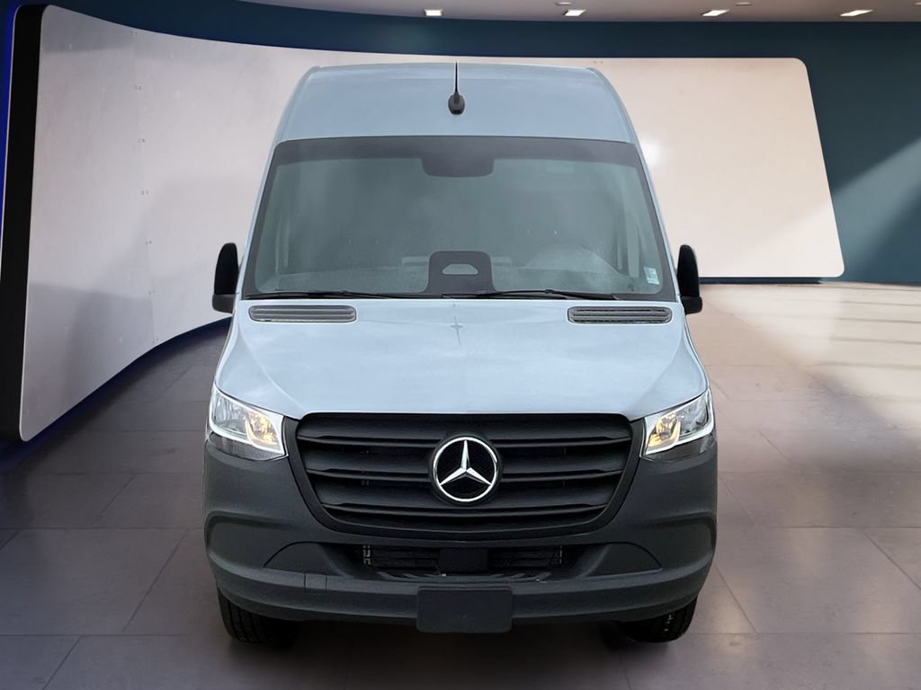 Used 2025 Mercedes-Benz Sprinter 2500 image 6