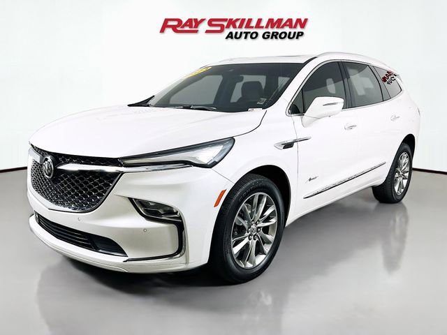 Used 2023 Buick Enclave Avenir w/ Avenir Technology Package AWD/4WD image 3