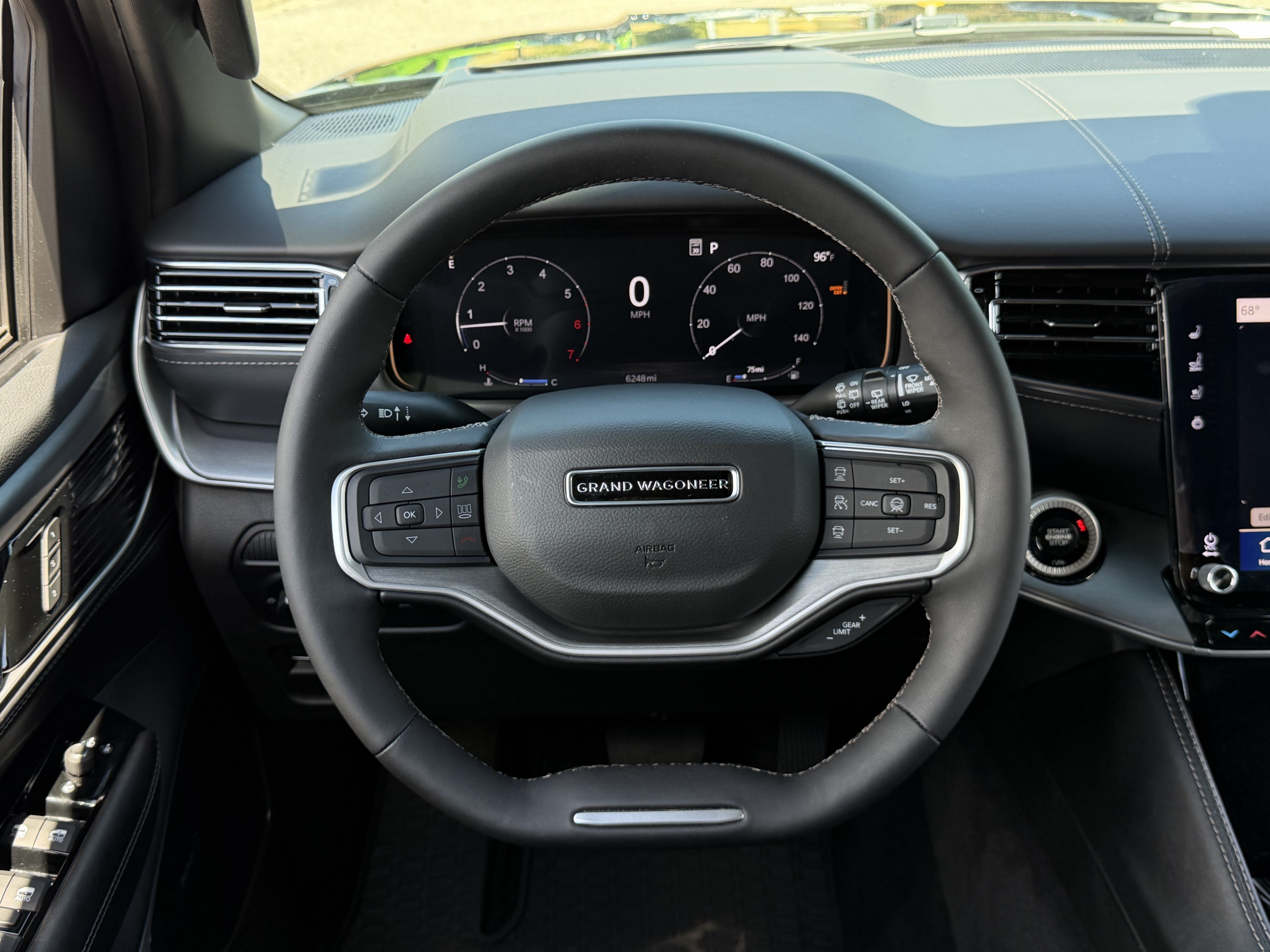 Used 2026 Jeep Grand Wagoneer Limited AWD/4WD image 17