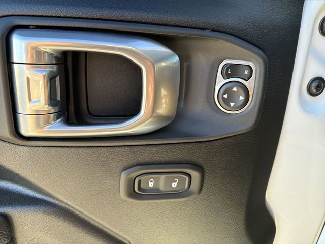 Used 2021 Jeep Gladiator Rubicon w/ Trailer Tow Package image 10