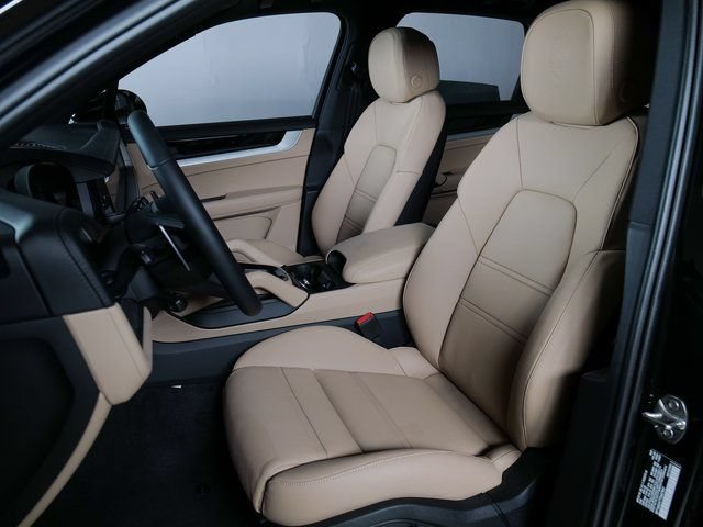 New 2026 Porsche Cayenne AWD/4WD image 5