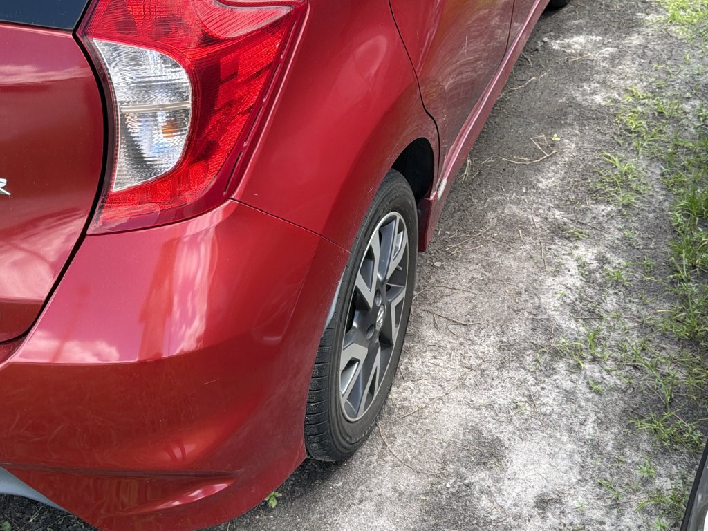 Used 2015 Nissan Versa Note SR w/ SR Tech Package FWD image 8