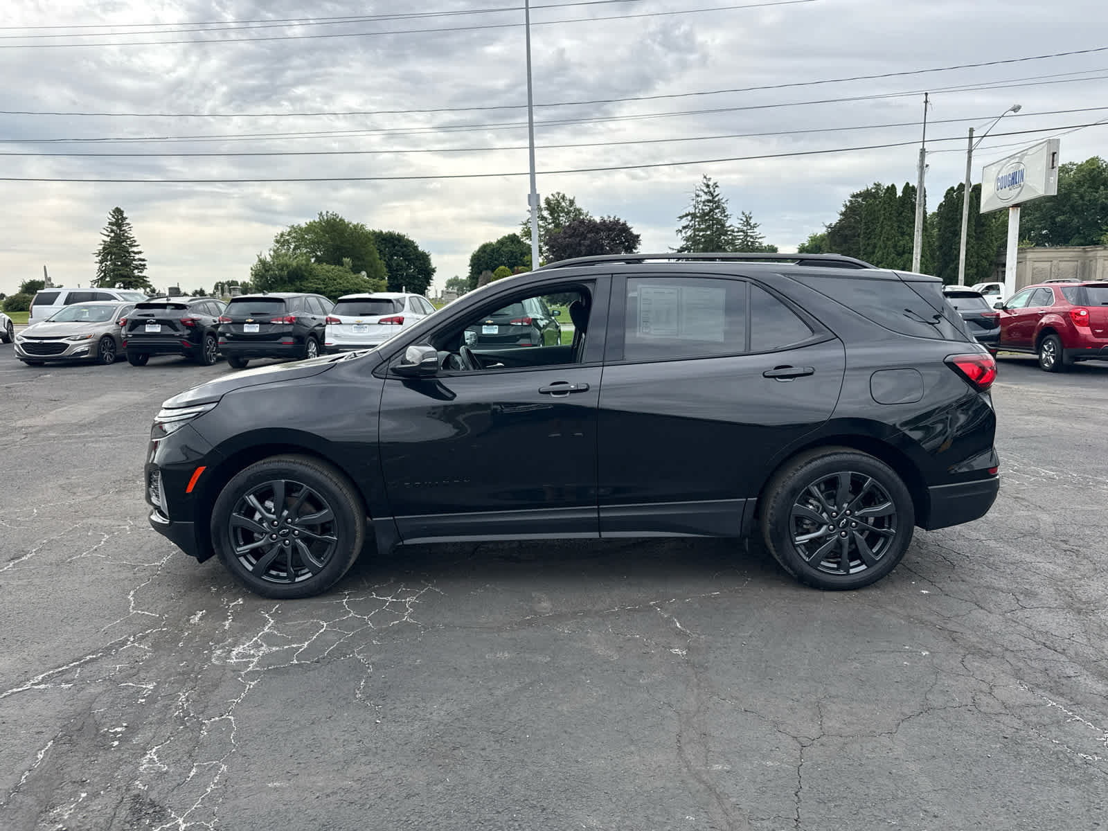 Certified 2023 Chevrolet Equinox RS FWD image 2