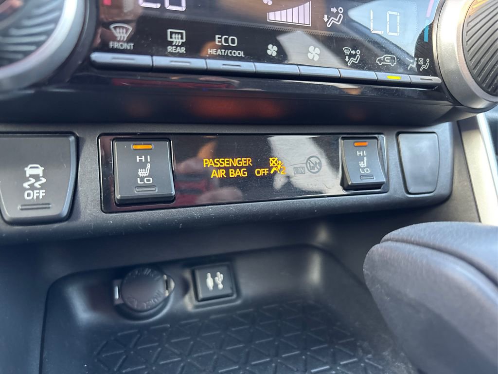 Used 2019 Toyota RAV4 XLE image 35
