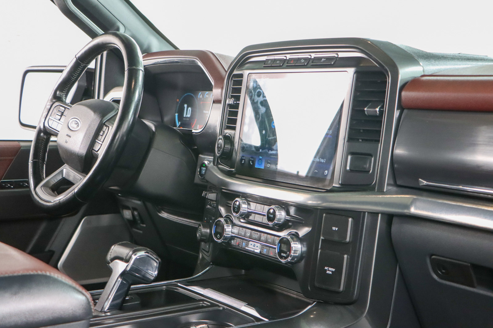 Used 2021 Ford F150 Lariat w/ Equipment Group 502A High image 28