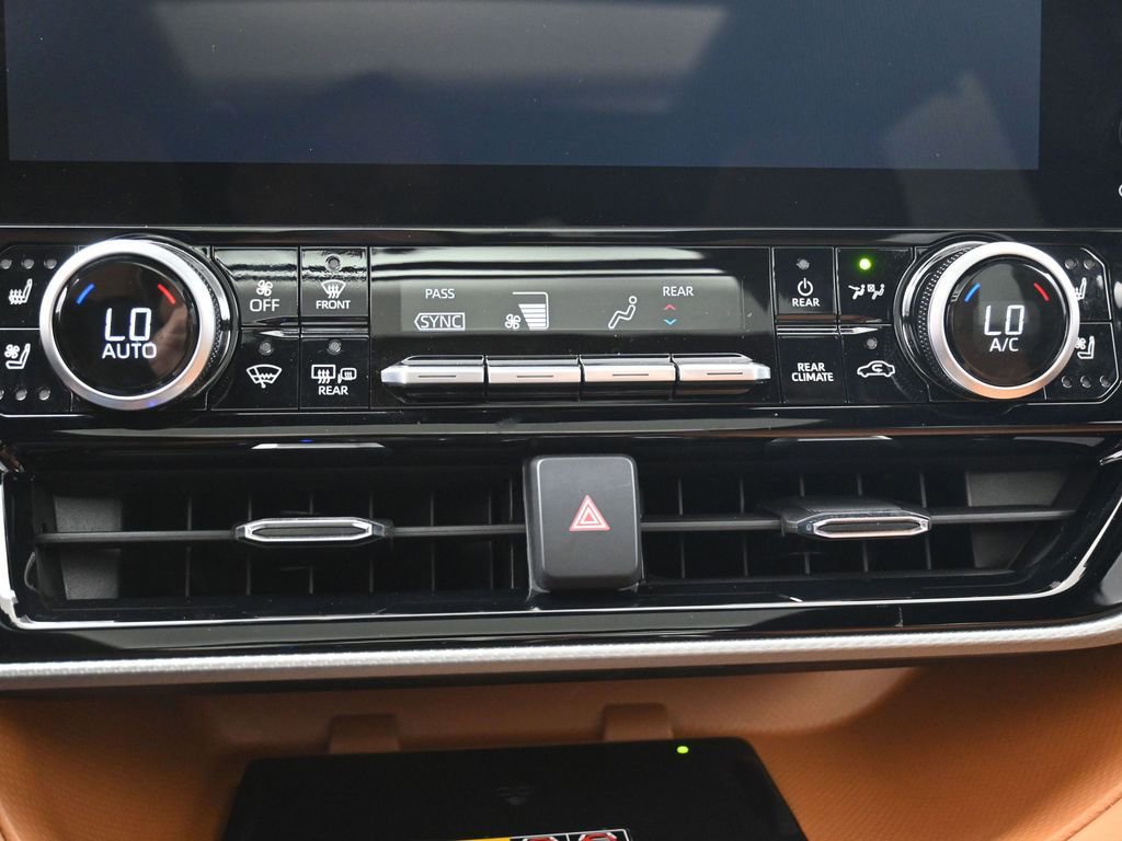 Certified 2025 Toyota Highlander LE image 26