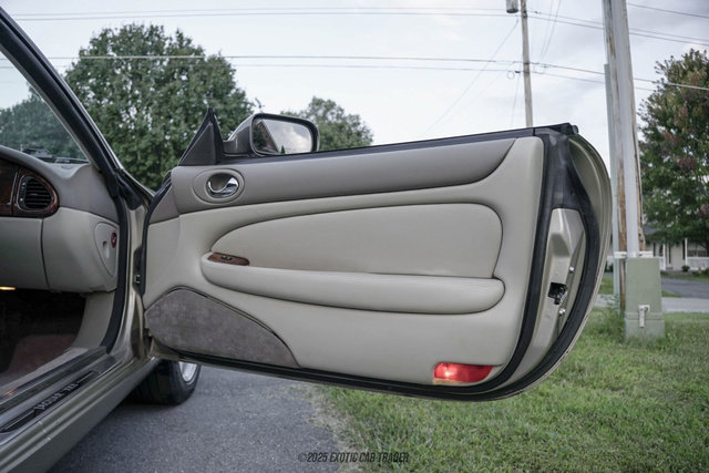 Used 1999 Jaguar XK8 Convertible image 36