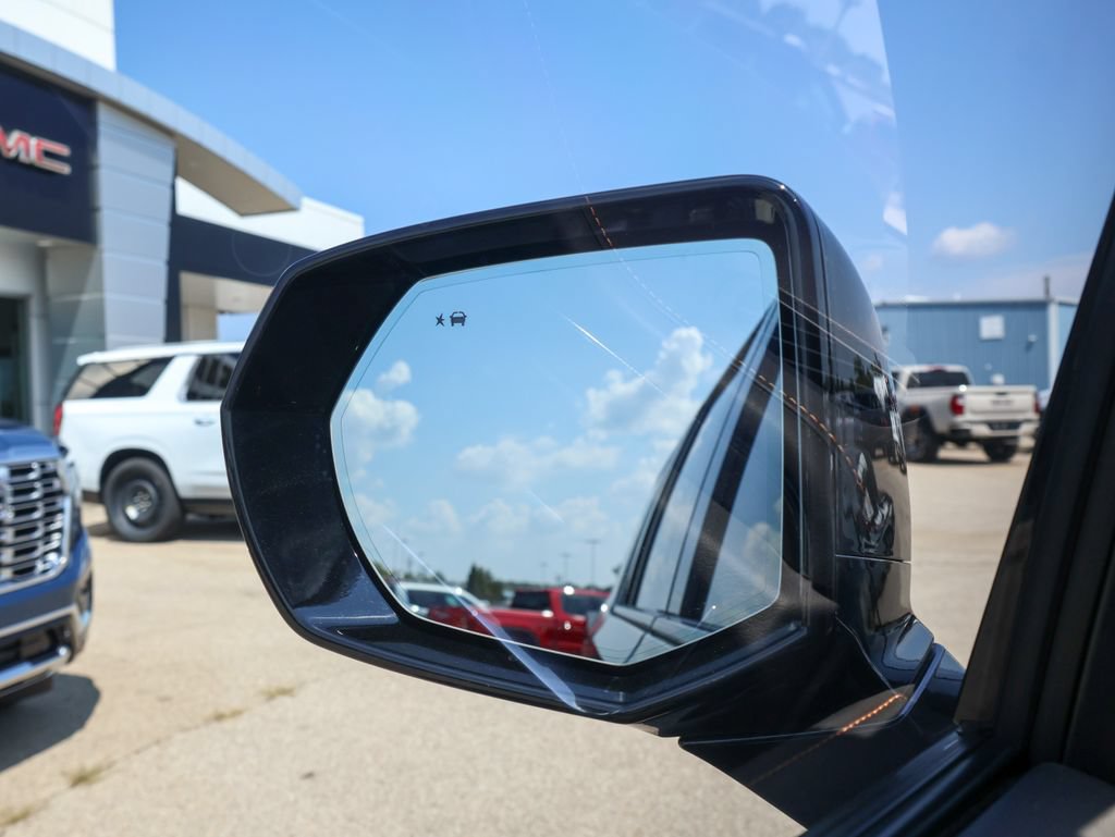 Used 2023 GMC Yukon XL AT4 w/ AT4 Premium Plus Package AWD/4WD image 30