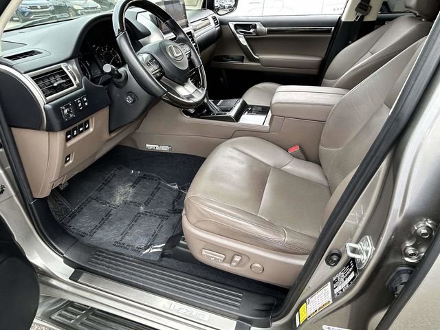 Used 2023 Lexus GX 460 Luxury w/ Accessory Package image 11