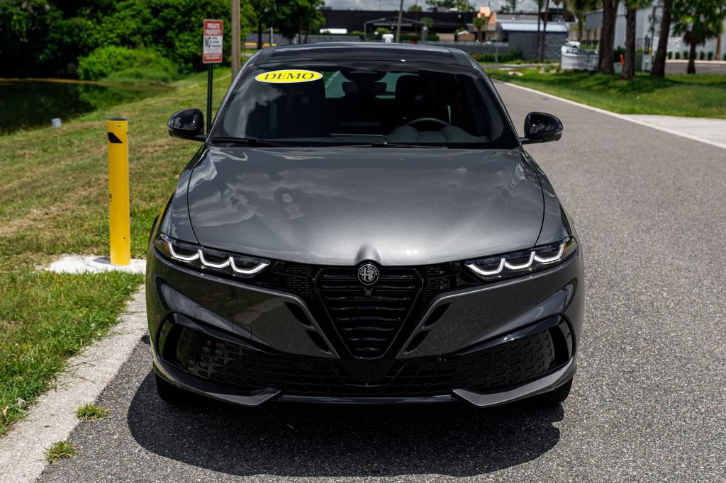 New 2026 Alfa Romeo Tonale w/ Active Assist Package AWD/4WD image 8