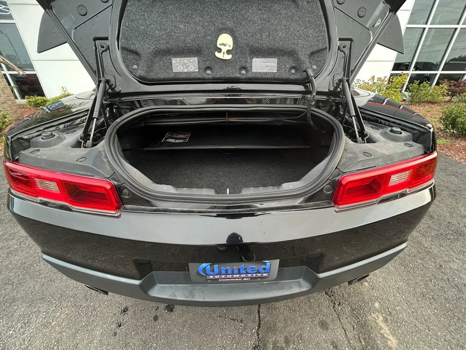 Used 2015 Chevrolet Camaro LT RWD image 24