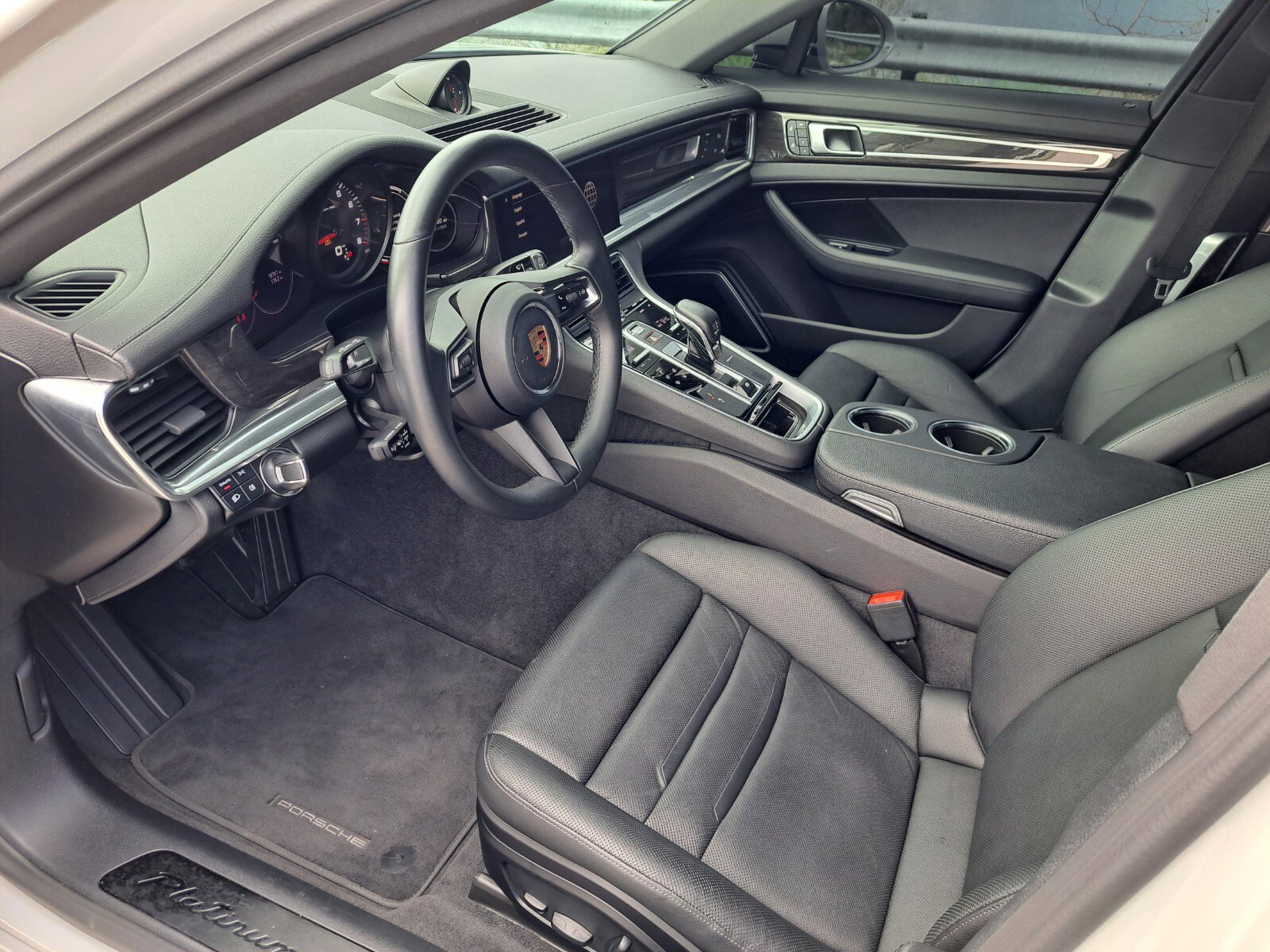 Used 2023 Porsche Panamera Platinum Edition image 11