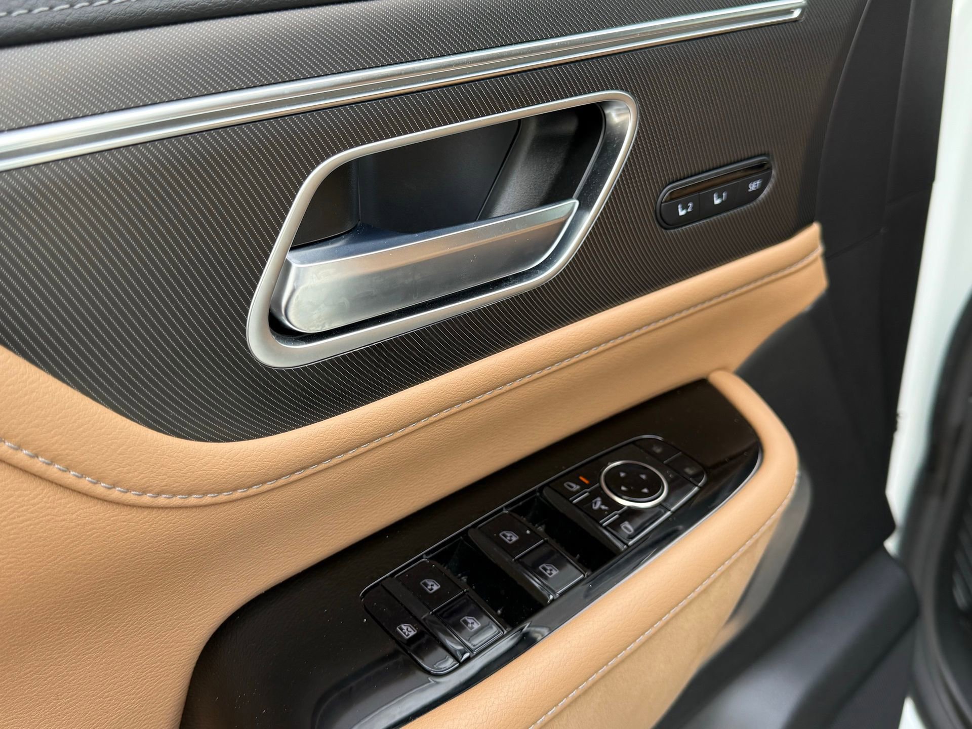 Used 2025 INFINITI QX80 Luxe image 34