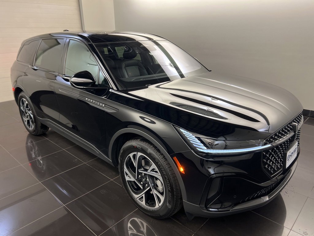 Used 2025 Lincoln Nautilus Premier w/ Equipment Group 102A