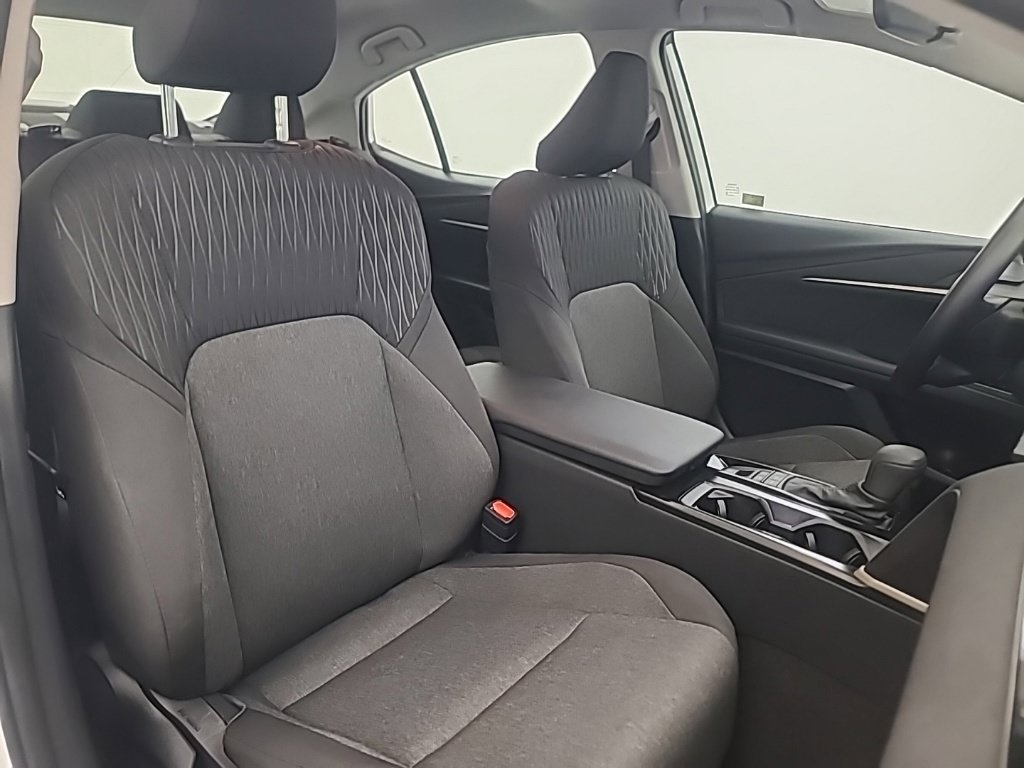 Used 2026 Toyota Camry LE FWD image 17