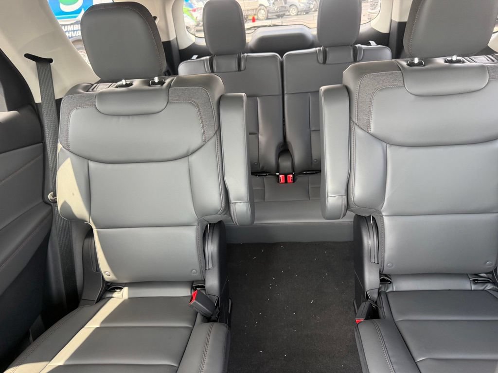 New 2026 Ford Explorer Active w/ Active Comfort Package AWD/4WD image 29