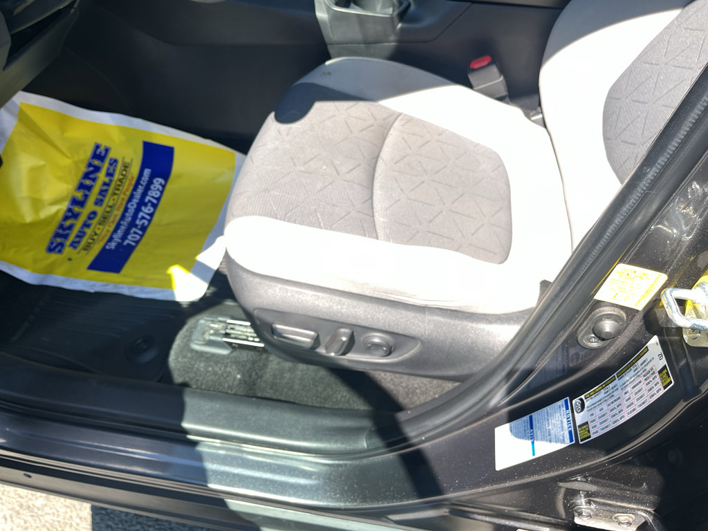 Used 2021 Toyota RAV4 XLE w/ Convenience Package AWD/4WD image 21