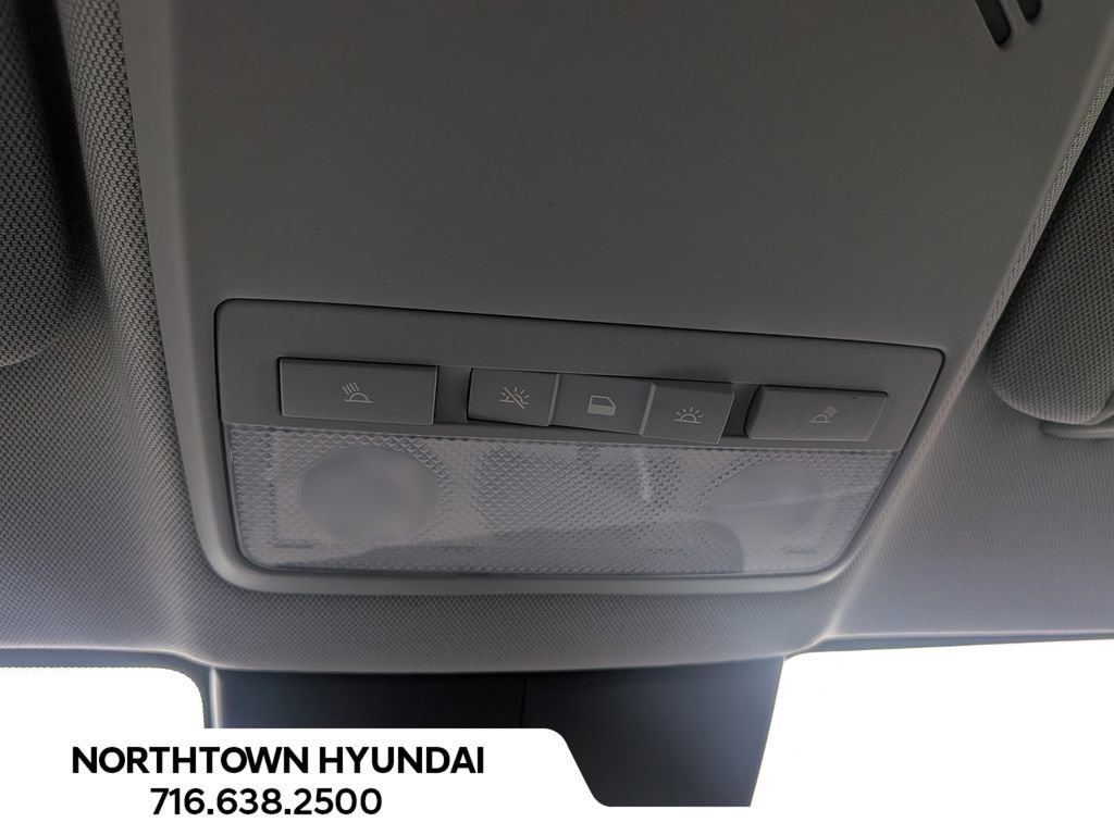 Used 2019 Chevrolet Trax LT w/ LT Convenience Package AWD/4WD image 22