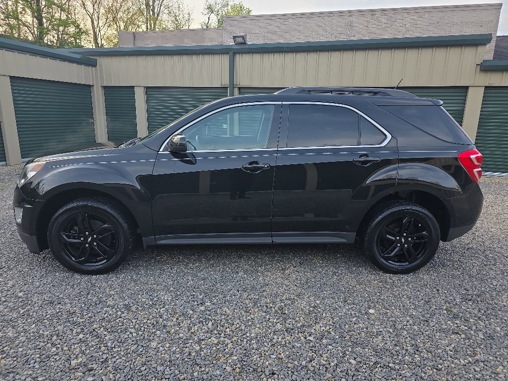 Used 2017 Chevrolet Equinox LT w/ Midnight Edition FWD image 3