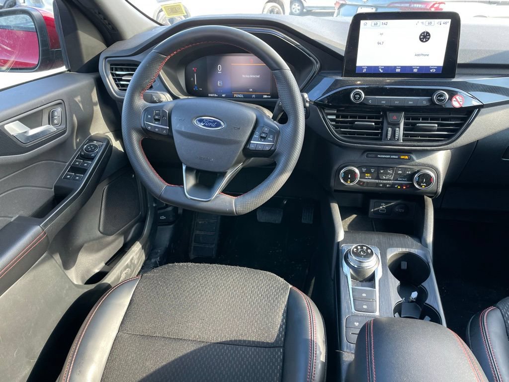 Used 2025 Ford Escape ST-Line Select AWD/4WD image 9