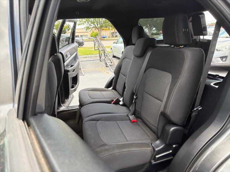 Used 2016 Ford Explorer XLT w/ Equipment Group 201A AWD/4WD image 16