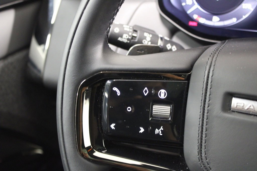 Used 2025 Land Rover Range Rover Sport Dynamic SE image 23