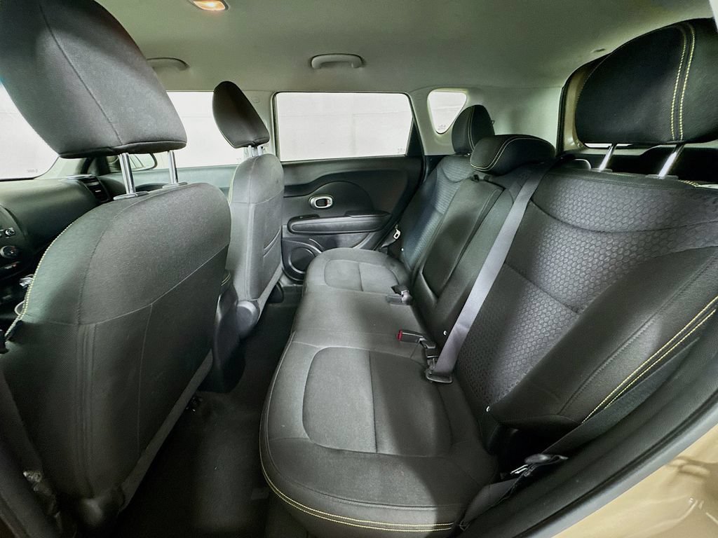 Used 2014 Kia Soul + FWD image 26