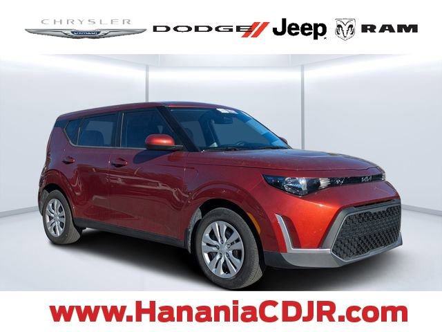 Used 2023 Kia Soul LX FWD image 1
